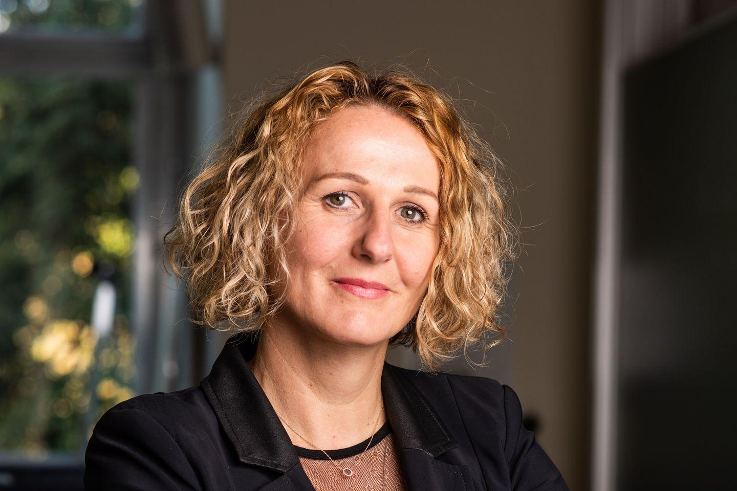 Portrait Univ. Prof.in Mag.a Dr.in Sabine T. Köszegi