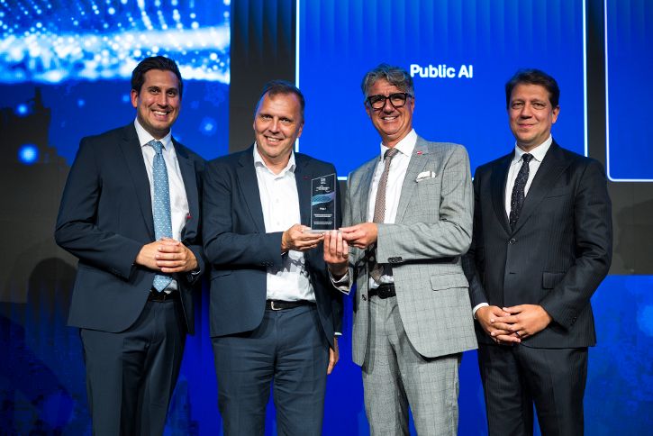 Alexander Pröll, Roland Ledinger, Wolfgang Ebner und Wolfgang Wisek nehmen den Preis entgegen 