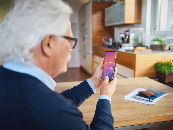 BKA-IDA_E-Service-nutzbar bis 3.2026. Nutzung nur in Zusammenhang mit Kommunikationsmaßnahmen für ID Austria und die dazugehörige App ID Austria. Copyright BKA bis 3.2026.