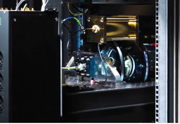 Quantencomputer im AQT, einem Spin-off der Uni Innsbruck (Bildquelle: AQT)