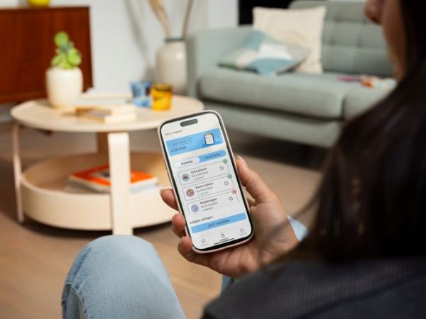 Smartphone-Screen-Raiffeisen-JUNIOR-App-Ansicht &copy;  https://www.raiffeisen.at/content/dam/rbg/retail/regional/noew/rlb/privatkunden/online-banking/apps/raiffeisen-junior/Smartphone-Screen-Raiffeisen-JUNIOR-App-Ansicht.jpg.transform.rbiteaserhd.jpg 