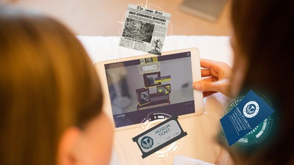 Teenager die auf einen Tablet-Bildschirm schauen. &copy; Yeko Photo Studio  - Yeko Photo Studio 
