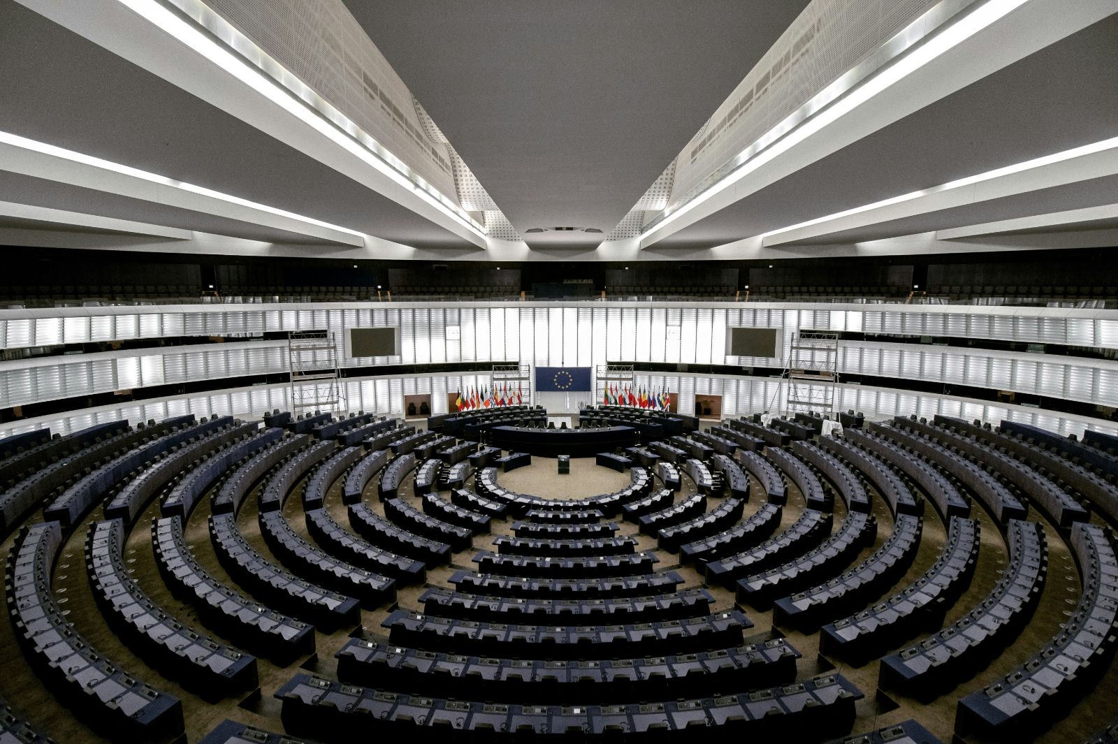 Europäische Union Sitzungssaal © Frederic Koberl  - Unsplash 