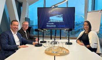 Podcastaufnahme im Haus der Digitalisierung: (Links: Lukas Reutterer (Geschäftsführer ecoplus Digital GmbH) , Christoph Jarisch (ecoplus Digital GmbH); Rechts: Julia Eisner (Women in AI Austria / FH Wiener Neustadt) 