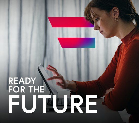 Mädchen arbeitet am digitalen Device. Im Bild noch die bunte Fahne von Digital Austria und der Text: Ready for the future